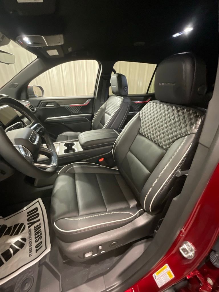 Used 2025 GMC Acadia Denali w/ Super Cruise Package image 10