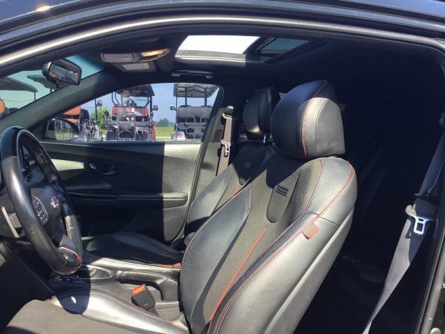 Used 2019 Hyundai Veloster 2.0 Premium image 11