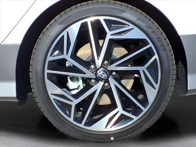 New 2025 Hyundai Ioniq 6 SEL image 5