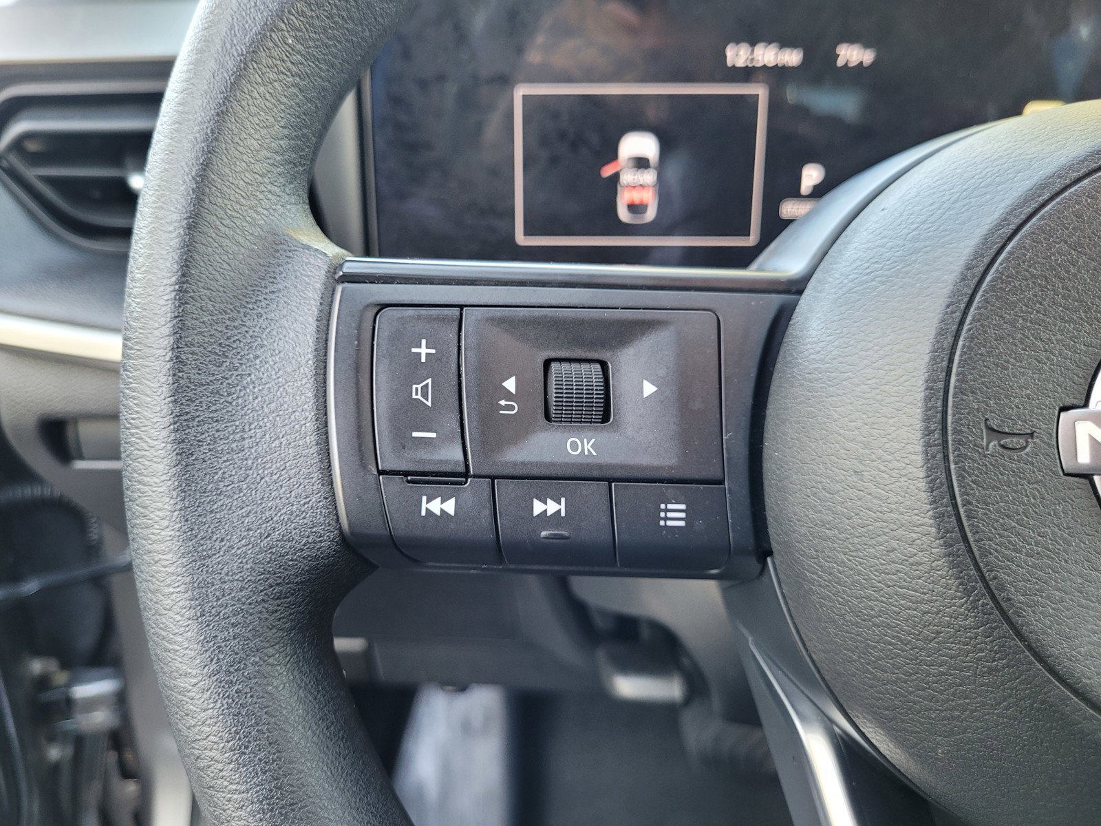 Used 2025 Nissan Kicks S image 21