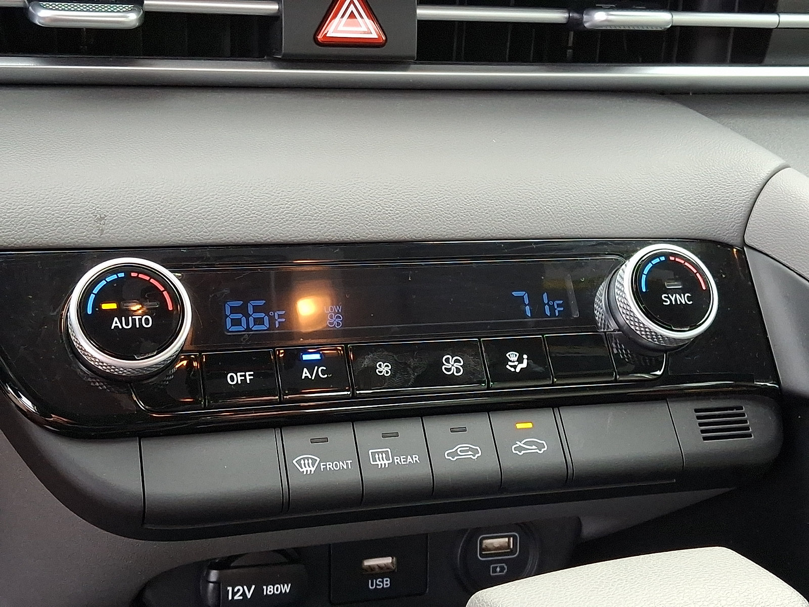 Certified 2023 Hyundai Elantra SEL FWD image 18