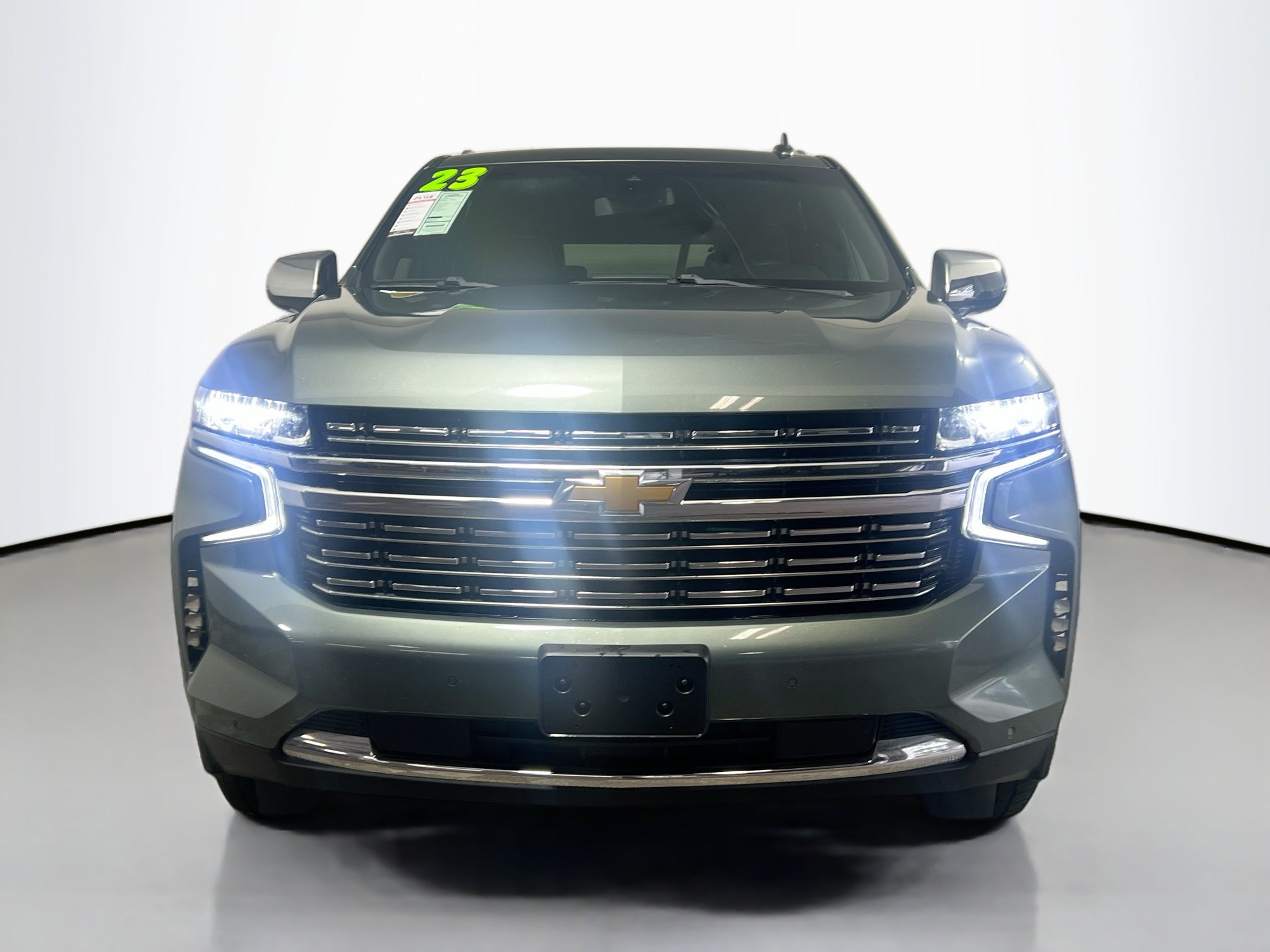 Used 2023 Chevrolet Suburban Premier AWD/4WD image 11