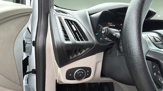 Used 2023 Ford Transit Connect XLT FWD image 21