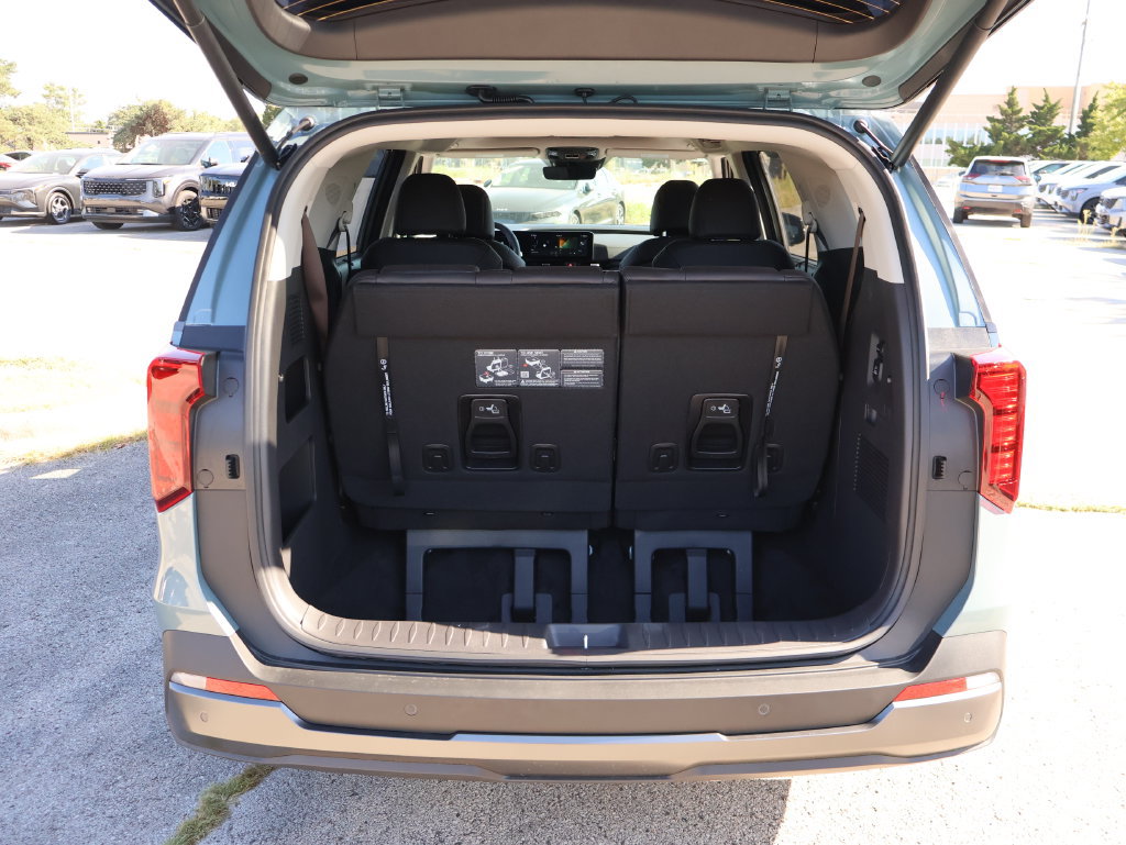New 2027 Kia Carnival SX FWD image 8