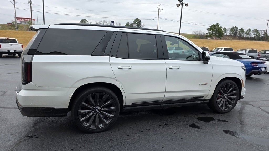 Used 2025 Cadillac Escalade V image 6