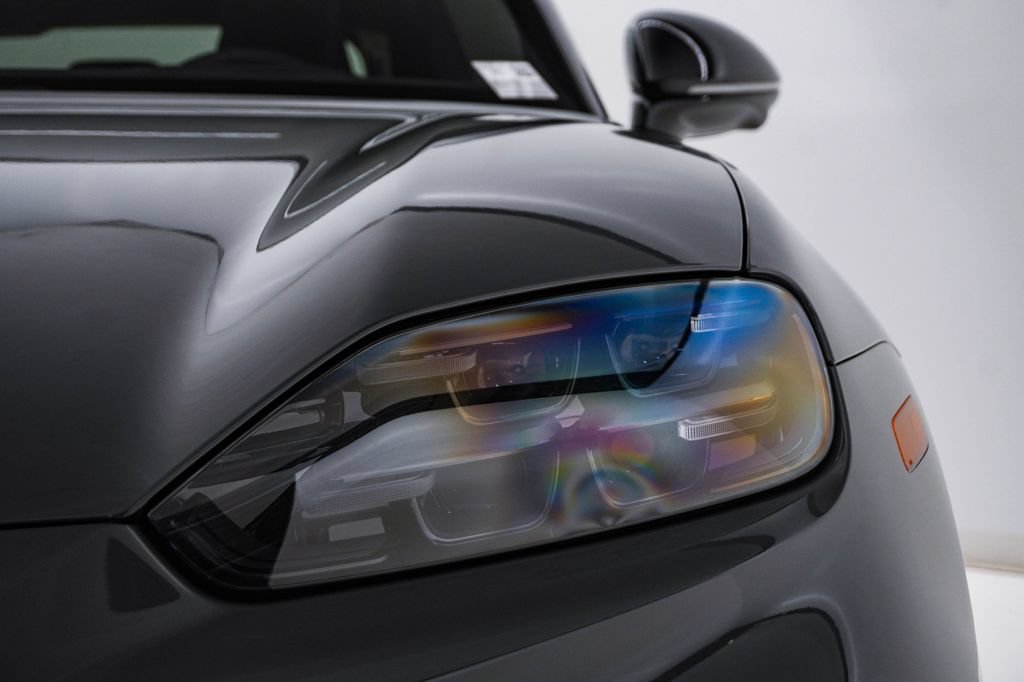New 2026 Porsche Cayenne Electric AWD/4WD image 7