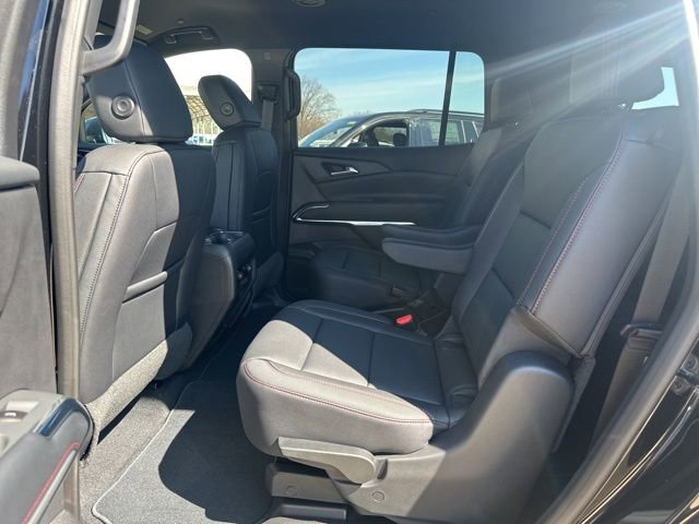 New 2026 Chevrolet Traverse Z71 image 12