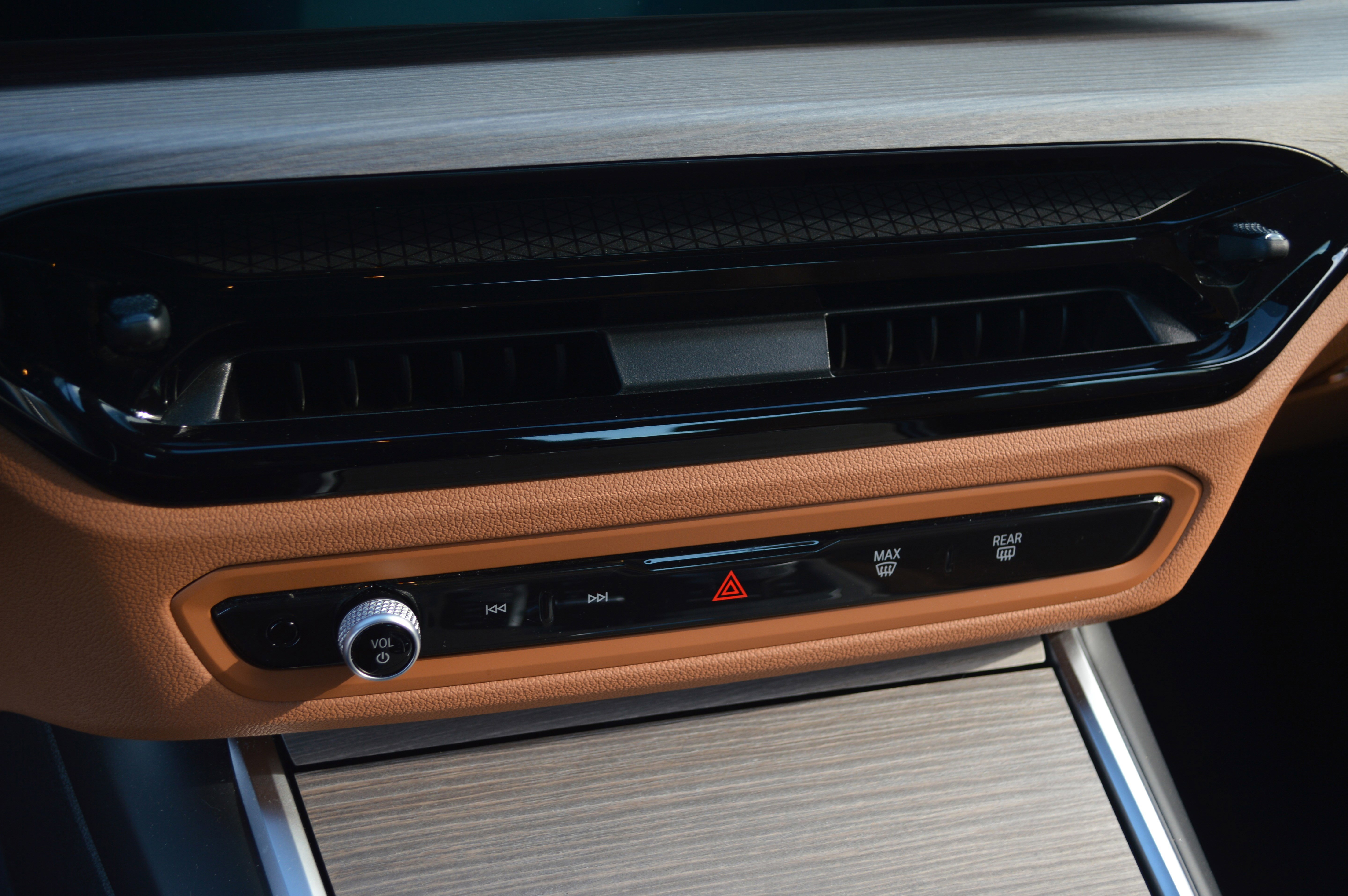 Certified 2025 BMW 330i xDrive 330i xDrive image 23