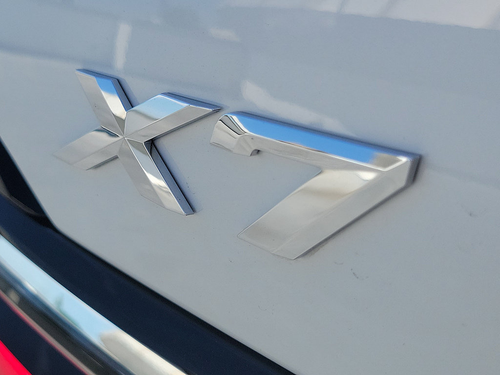 Used 2026 BMW X7 xDrive40i AWD/4WD image 7