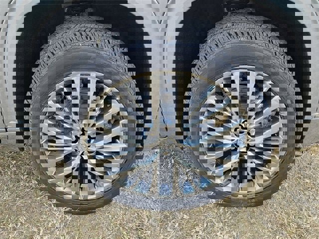 New 2026 Buick Enclave Avenir image 18