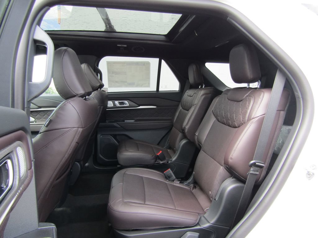 New 2026 Ford Explorer Platinum w/ LUX Leather Package AWD/4WD image 24