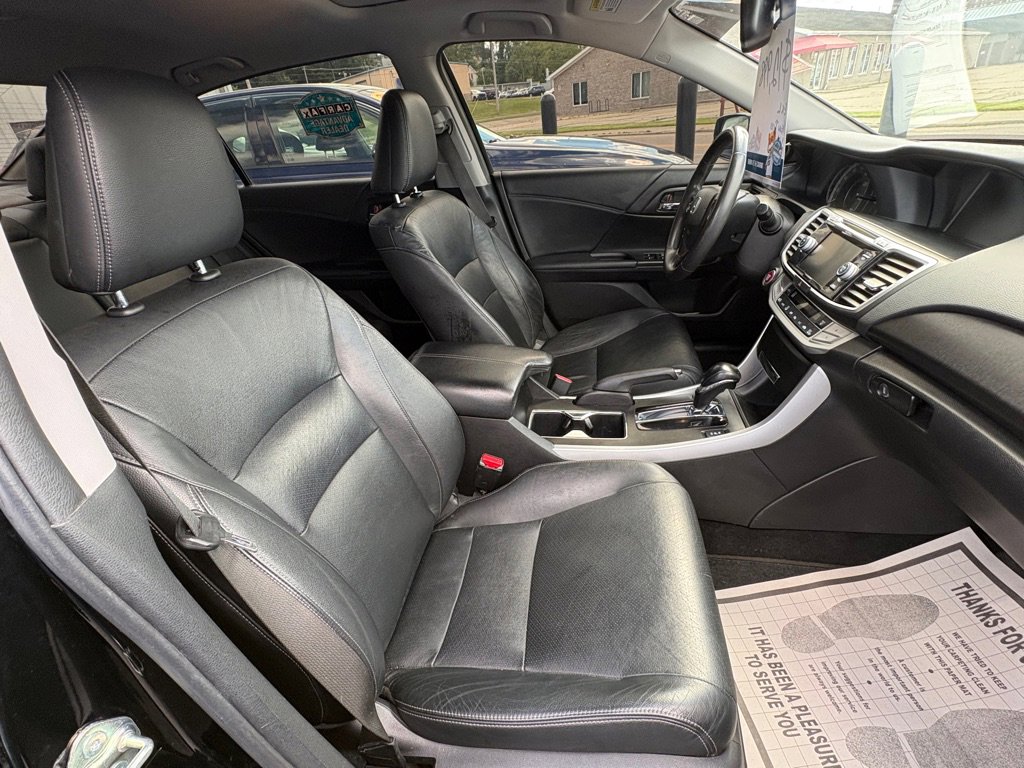 Used 2015 Honda Accord EX-L image 18