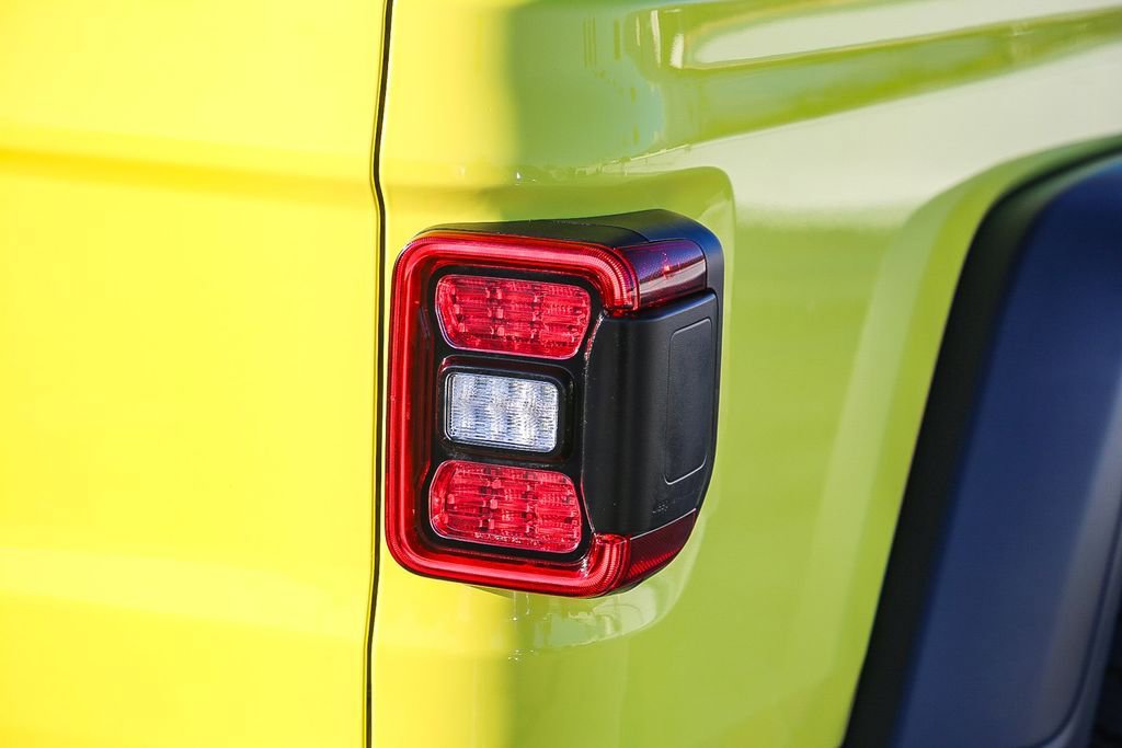 Certified 2023 Jeep Gladiator Rubicon w/ LED Lighting Group image 10