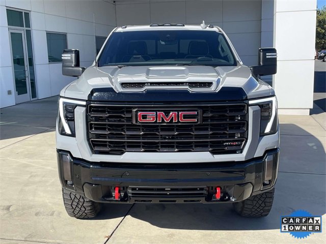 Used 2024 GMC Sierra 2500 AT4X image 3