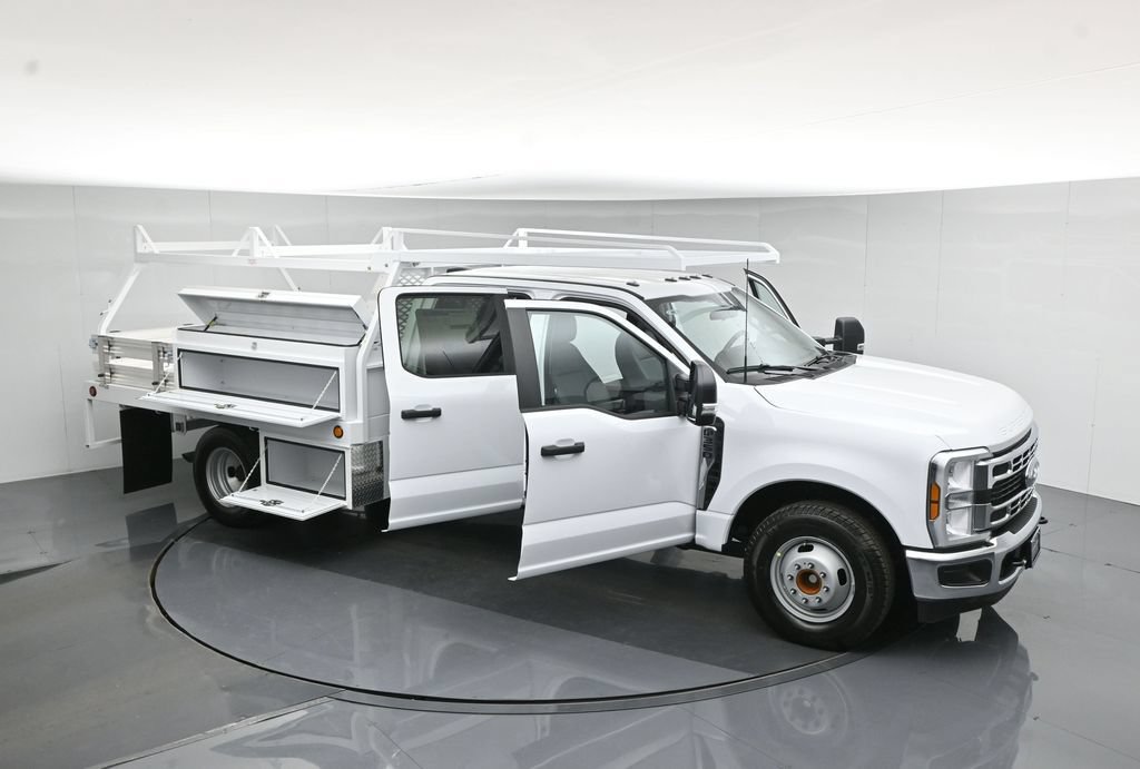 New 2026 Ford F350 XL w/ XL Chrome Package RWD image 45