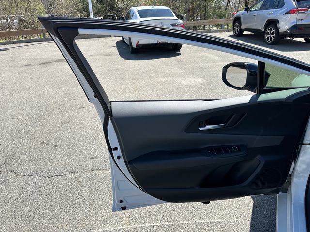 Used 2024 Toyota Prius XLE FWD image 14