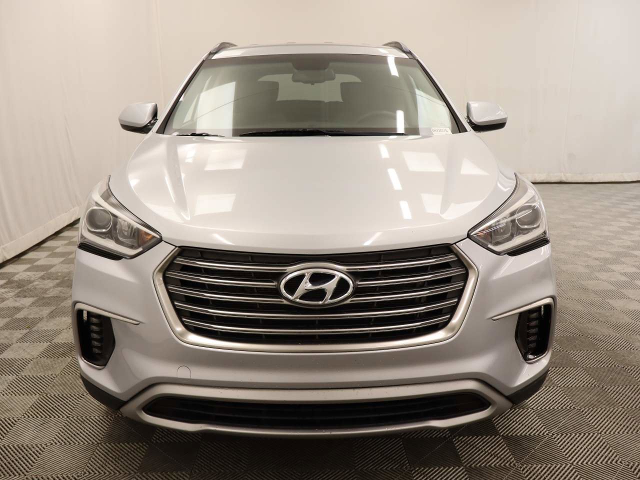 Used 2018 Hyundai Santa Fe SE image 4