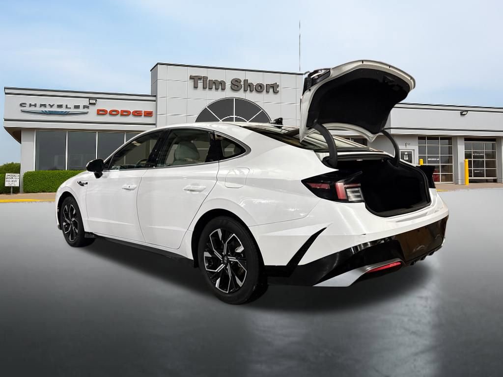 Used 2025 Hyundai Sonata SEL FWD image 15