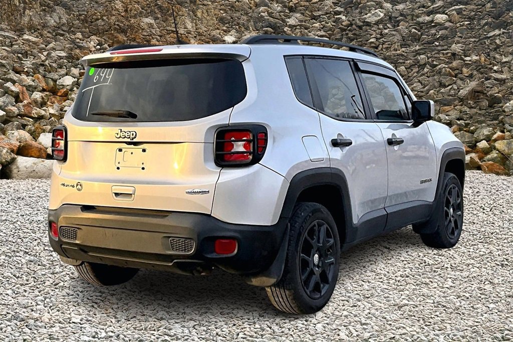 Used 2020 Jeep Renegade Latitude image 2