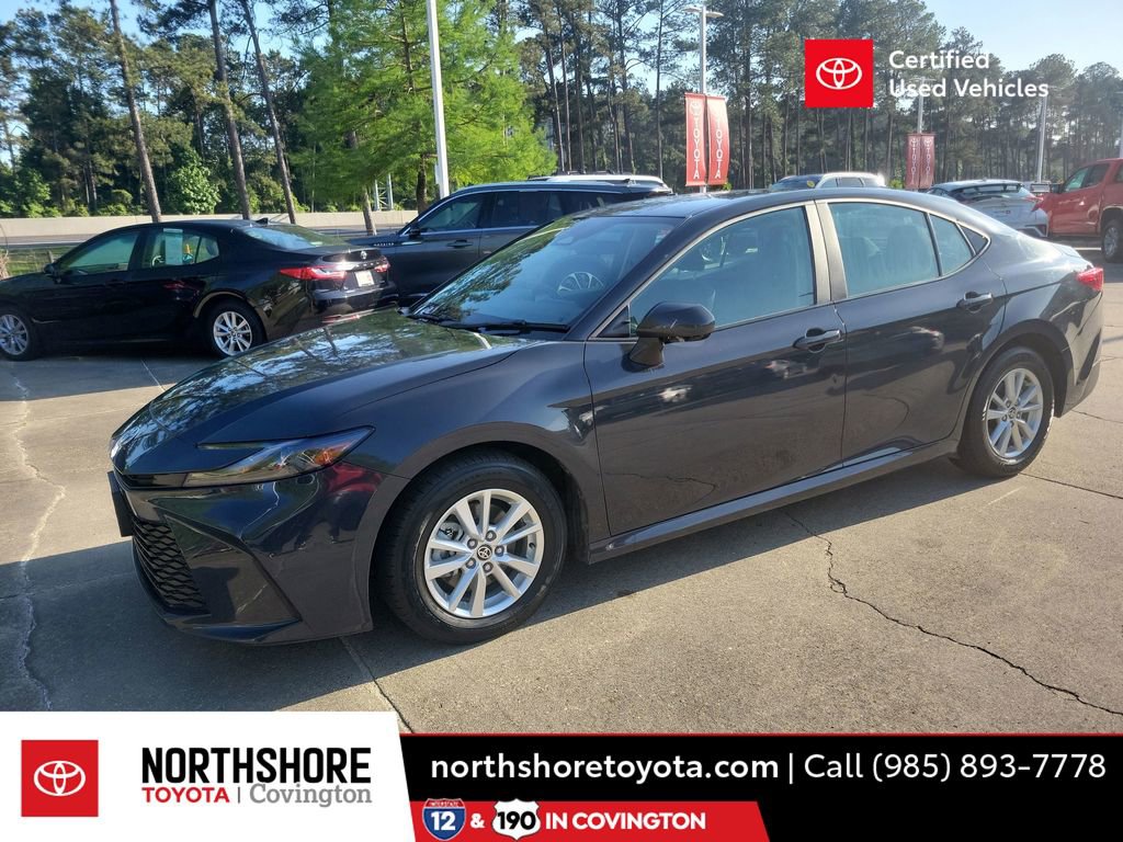 Used 2025 Toyota Camry LE FWD image 1