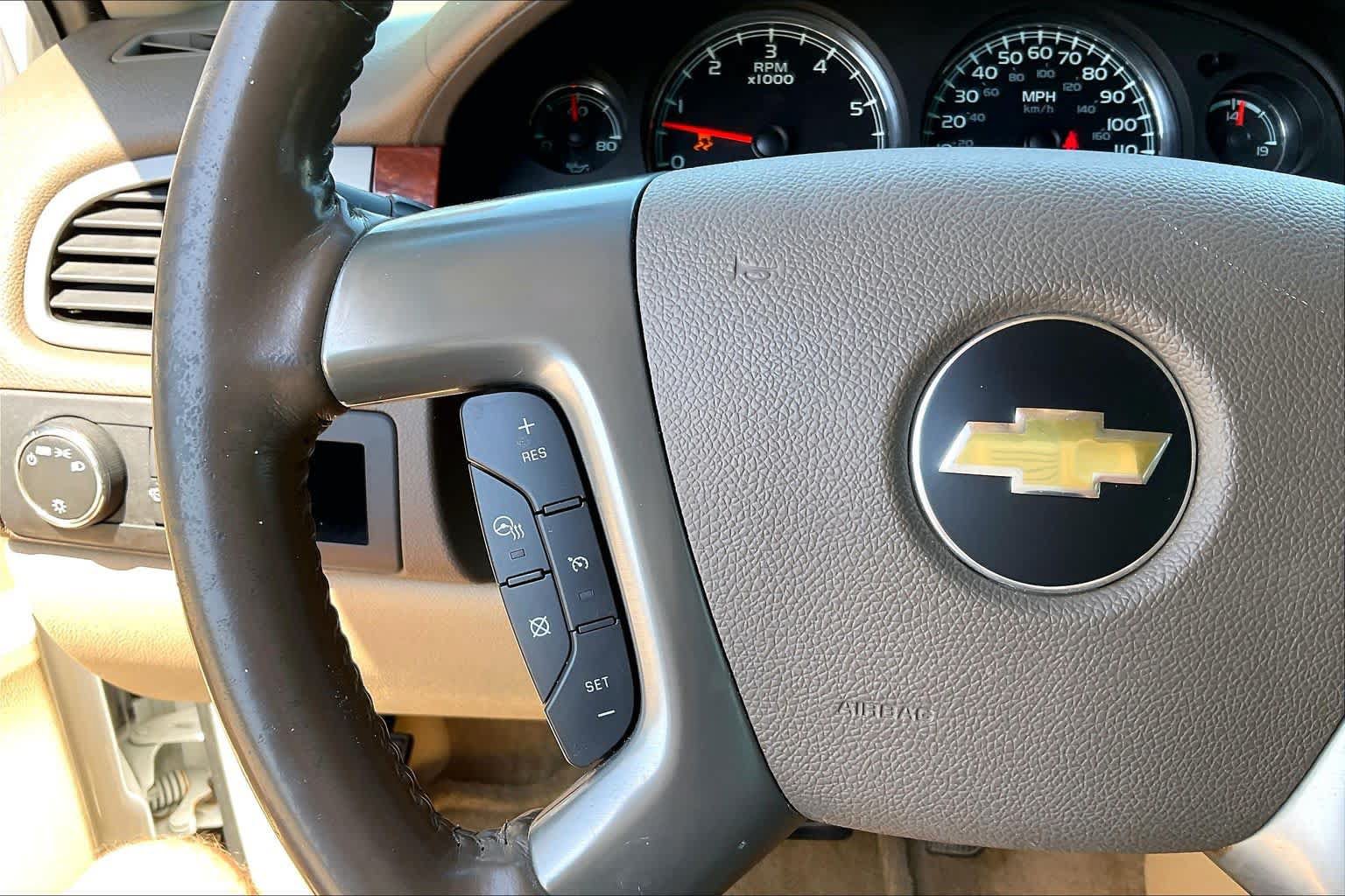 Used 2012 Chevrolet Avalanche LTZ RWD image 22