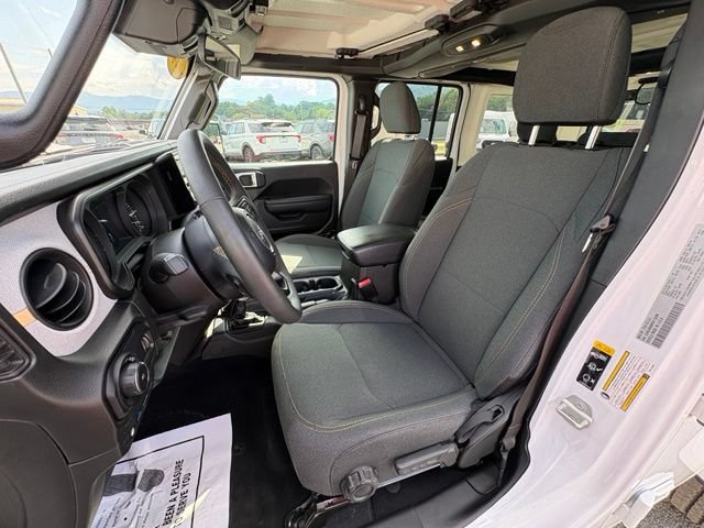 Used 2024 Jeep Wrangler Unlimited w/ Convenience Group AWD/4WD image 28
