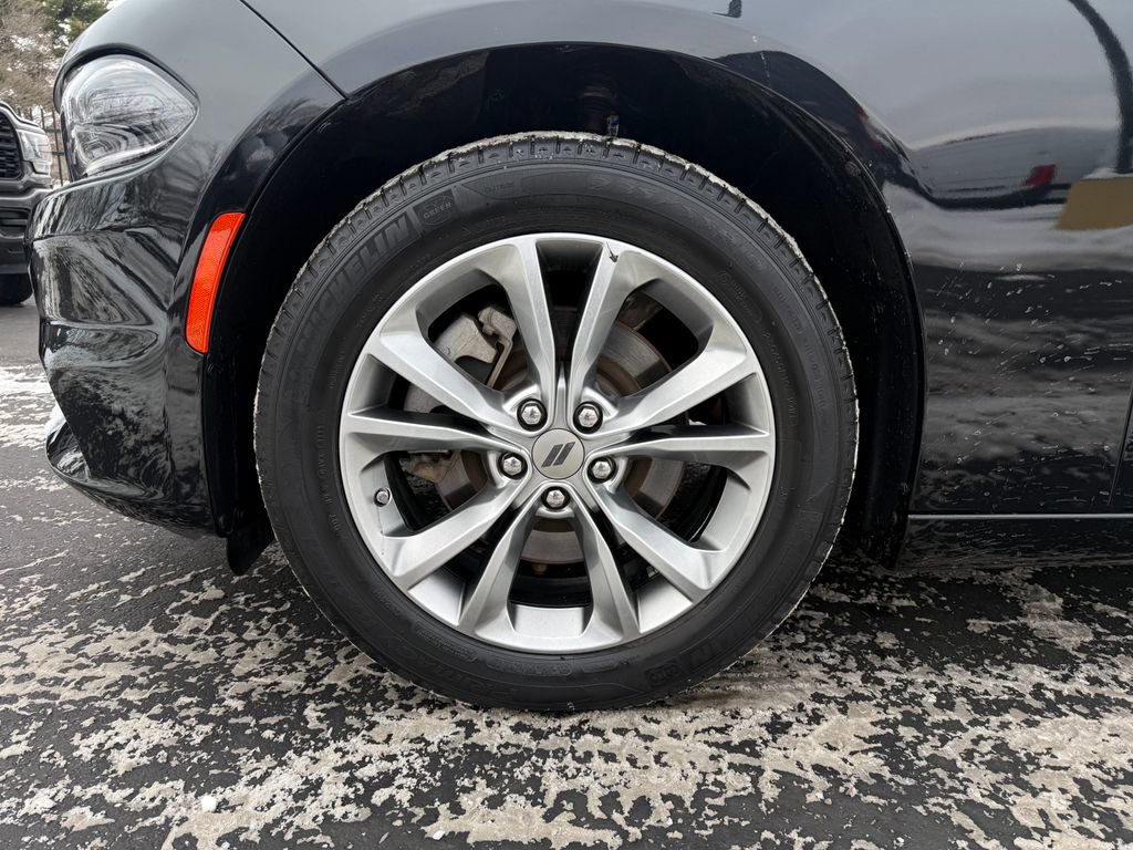 Used 2022 Dodge Charger SXT w/ Cold Weather Package image 16