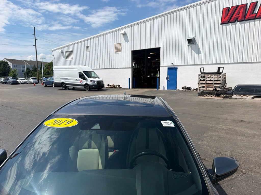 Used 2019 Honda Civic EX-L image 16