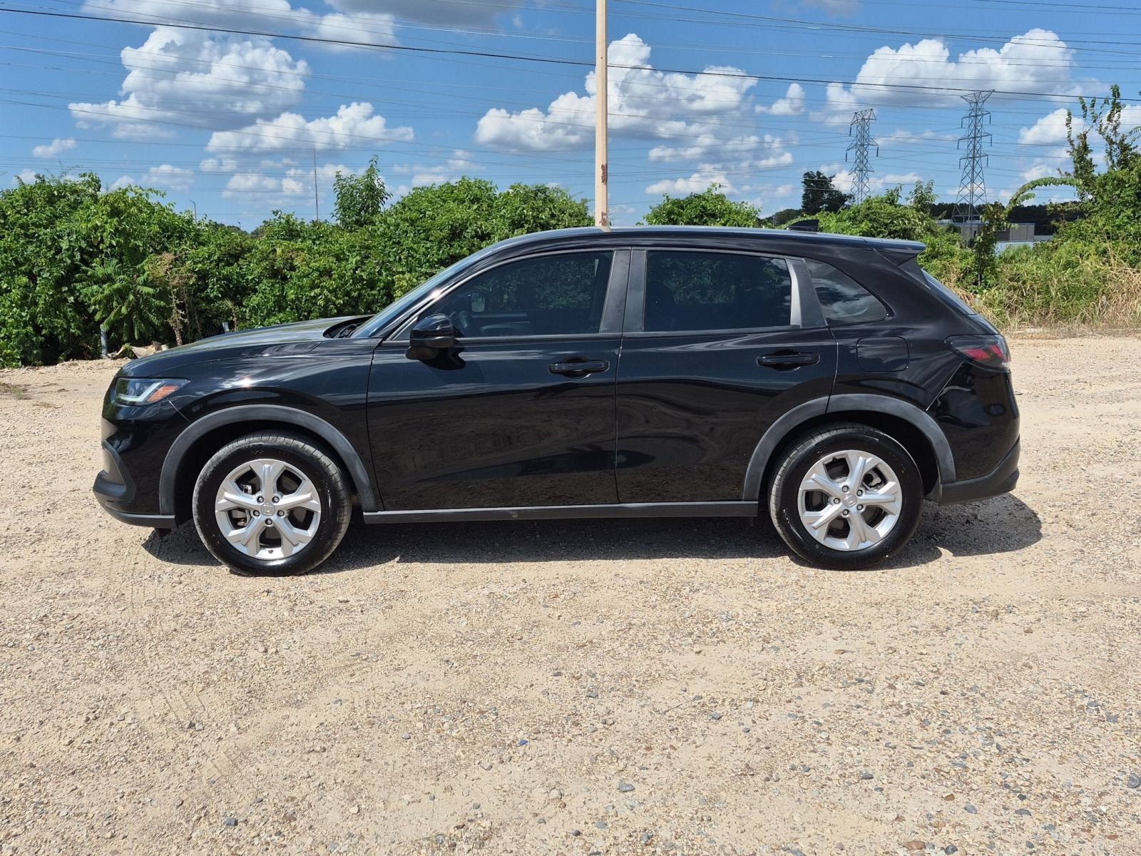 Used 2024 Honda HR-V LX image 2