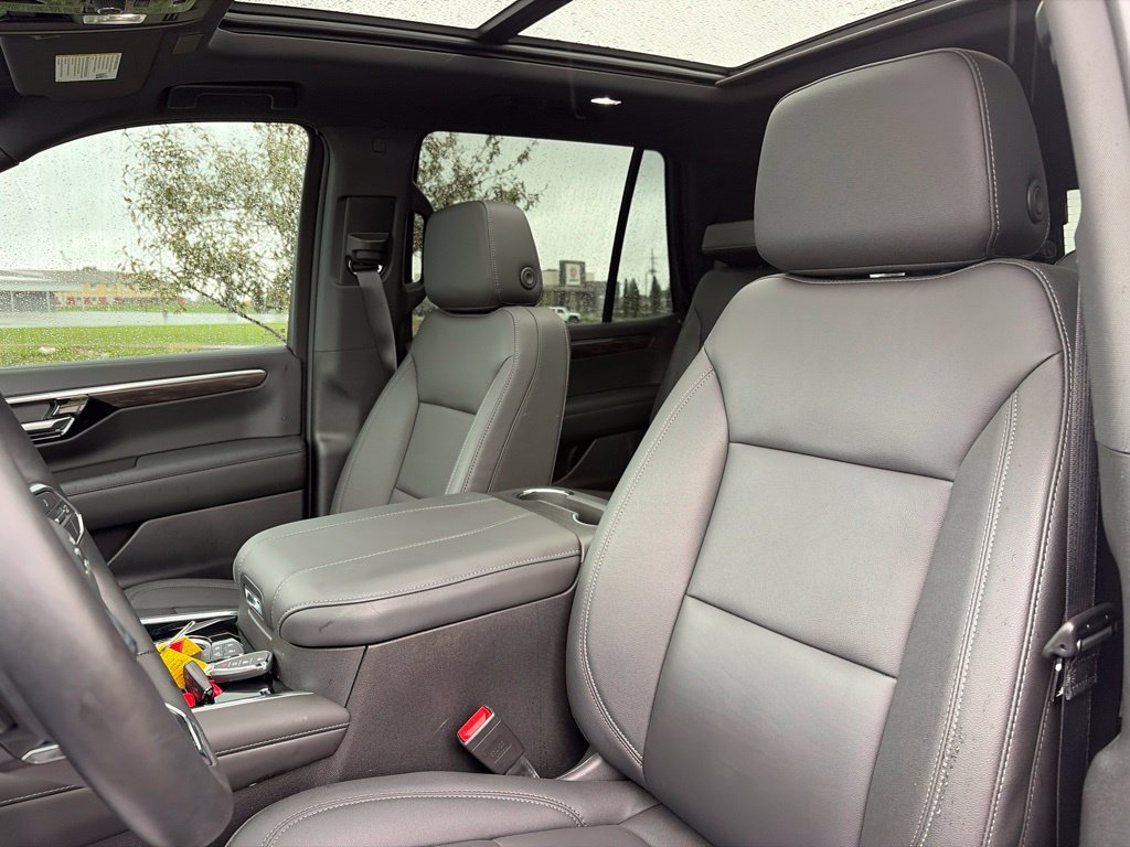 Used 2026 Chevrolet Tahoe Z71 w/ Comfort Package AWD/4WD image 49