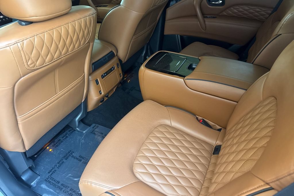 Used 2024 INFINITI QX80 Sensory w/ Cargo Package AWD/4WD image 11