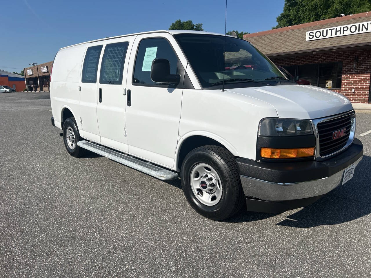 Used 2021 GMC Savana 2500 w/ Driver Convenience Package RWD image 3