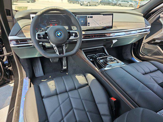 New 2025 BMW i7 xDrive60 image 16