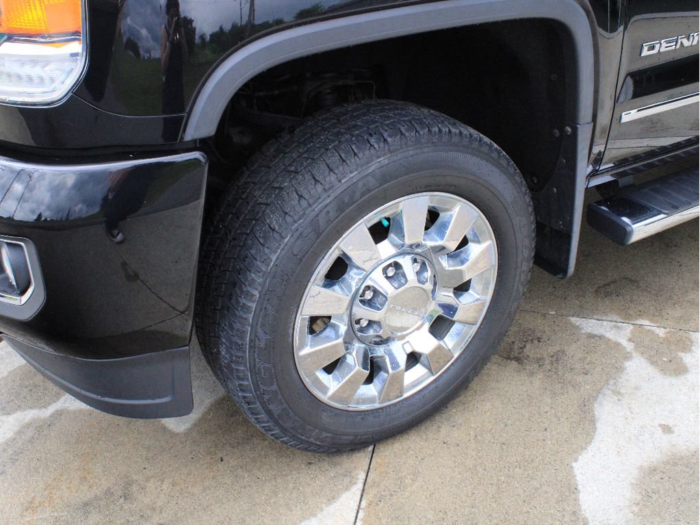Used 2016 GMC Sierra 2500 Denali w/ Snow Plow Prep Package AWD/4WD image 38