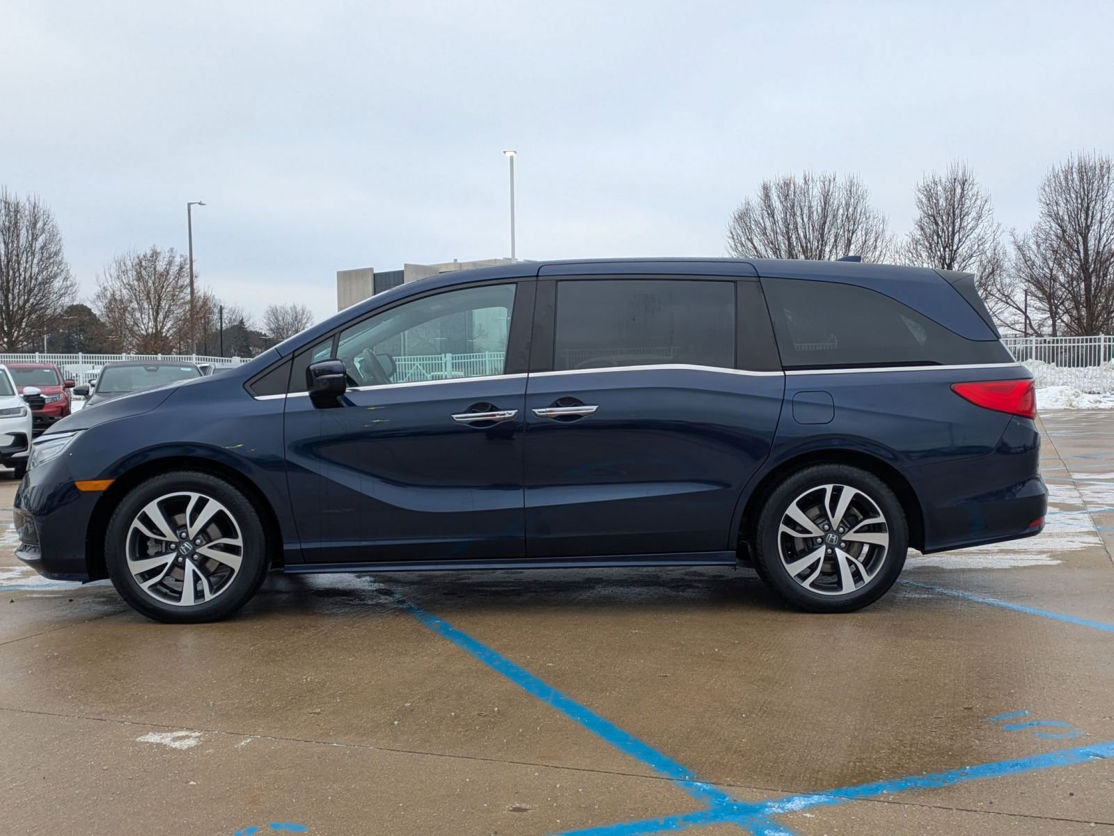 Certified 2024 Honda Odyssey Touring image 9