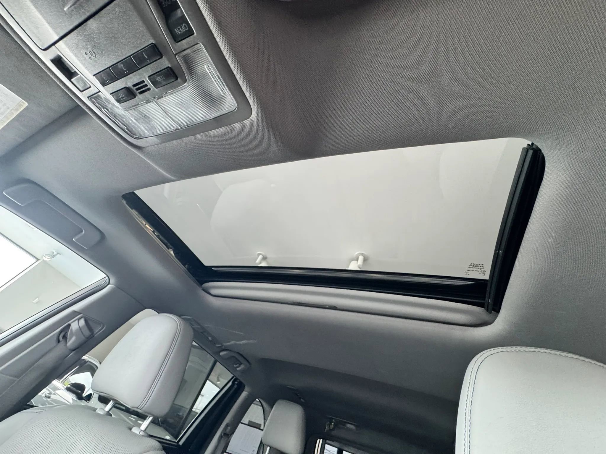 Used 2016 Toyota Highlander Limited AWD/4WD image 44