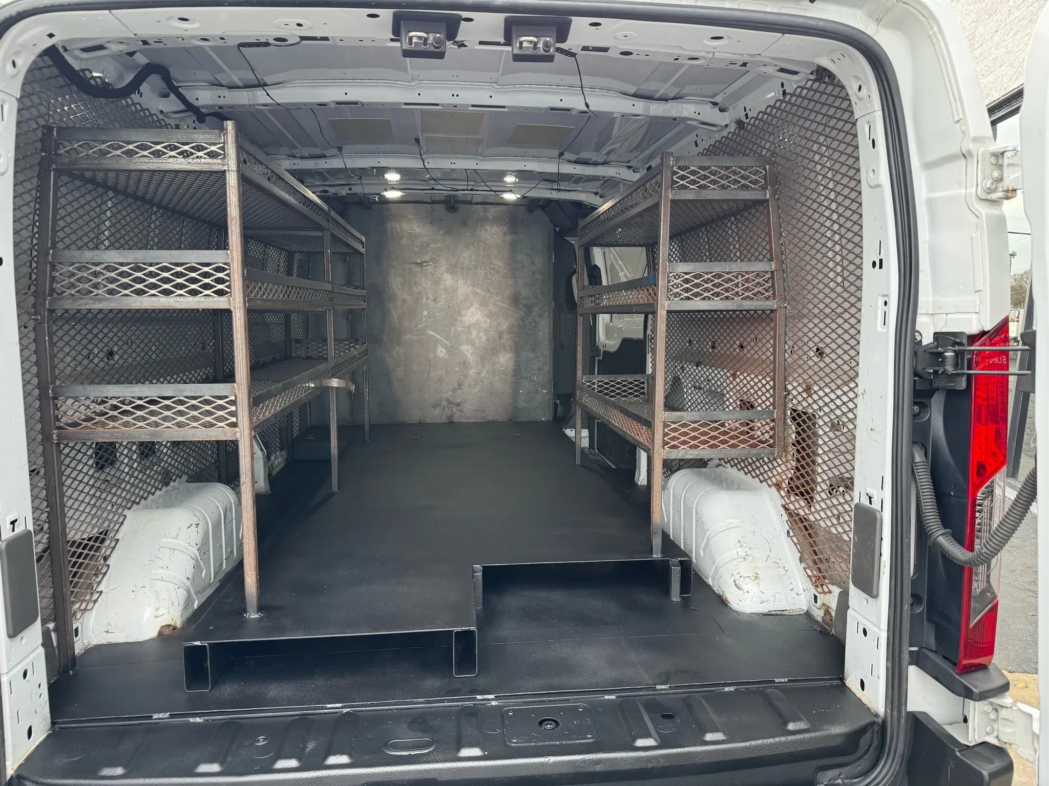 Used 2021 Ford Transit 250 Low Roof RWD image 21