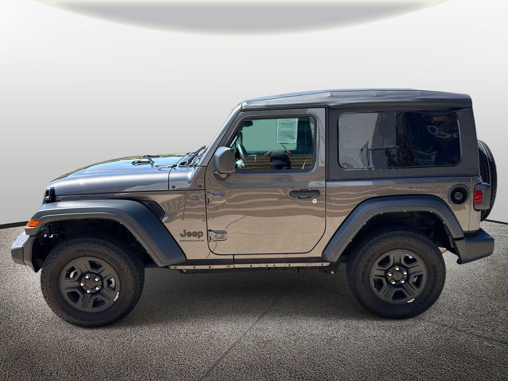 Used 2025 Jeep Wrangler Sport AWD/4WD image 3