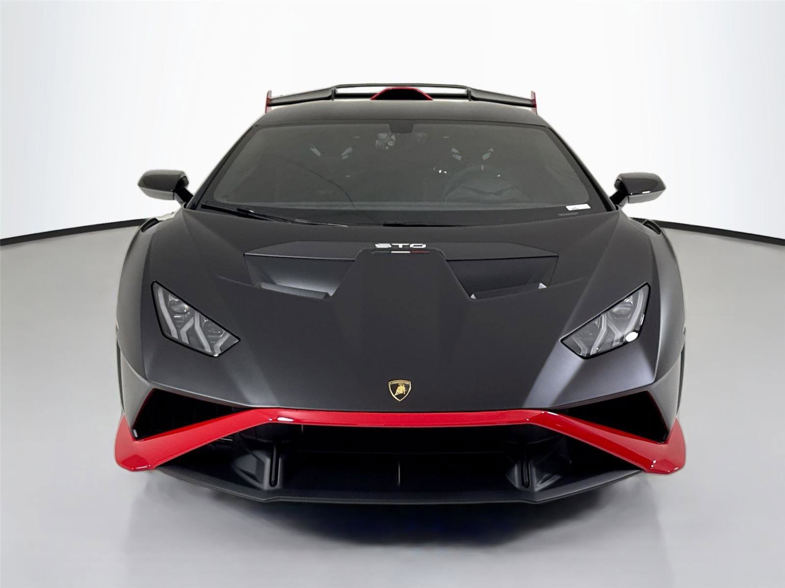 Used 2022 Lamborghini Huracan STO RWD image 11