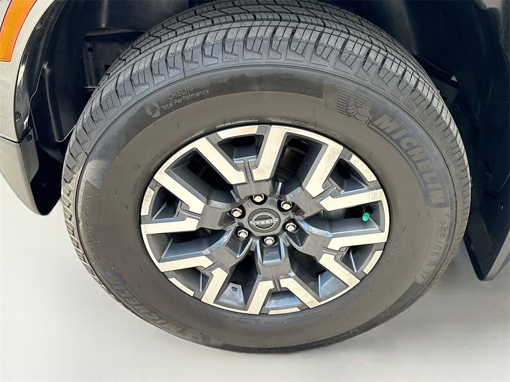 Used 2024 Nissan Frontier SL w/ Technology Package image 31