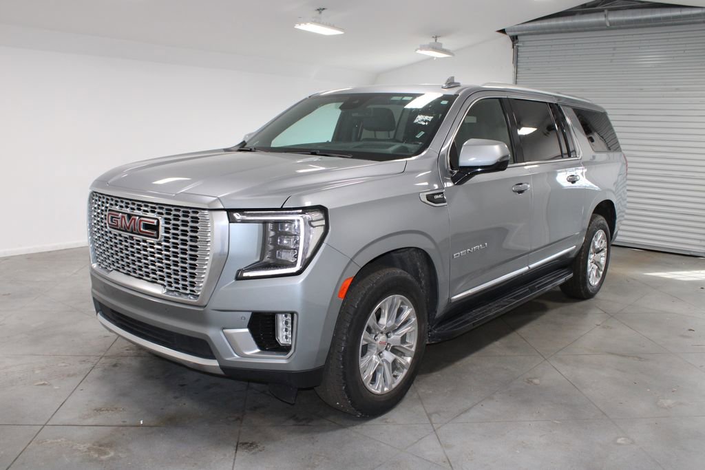 Used 2024 GMC Yukon XL Denali image 4