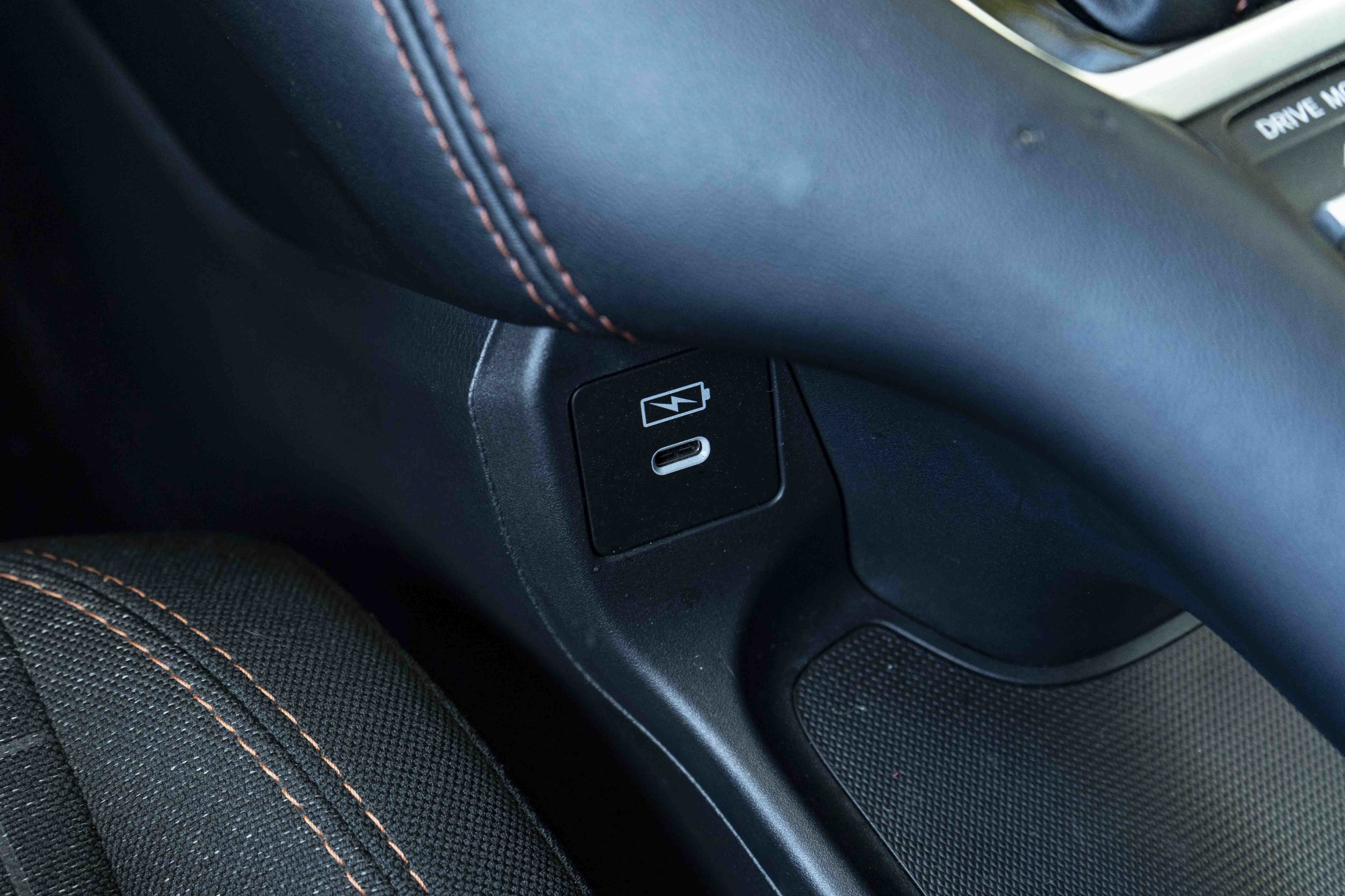 Certified 2025 Honda HR-V Sport image 29