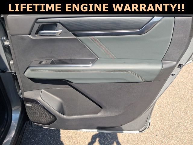 Used 2024 GMC Acadia AT4 w/ LPO, Floor Liner Package image 24