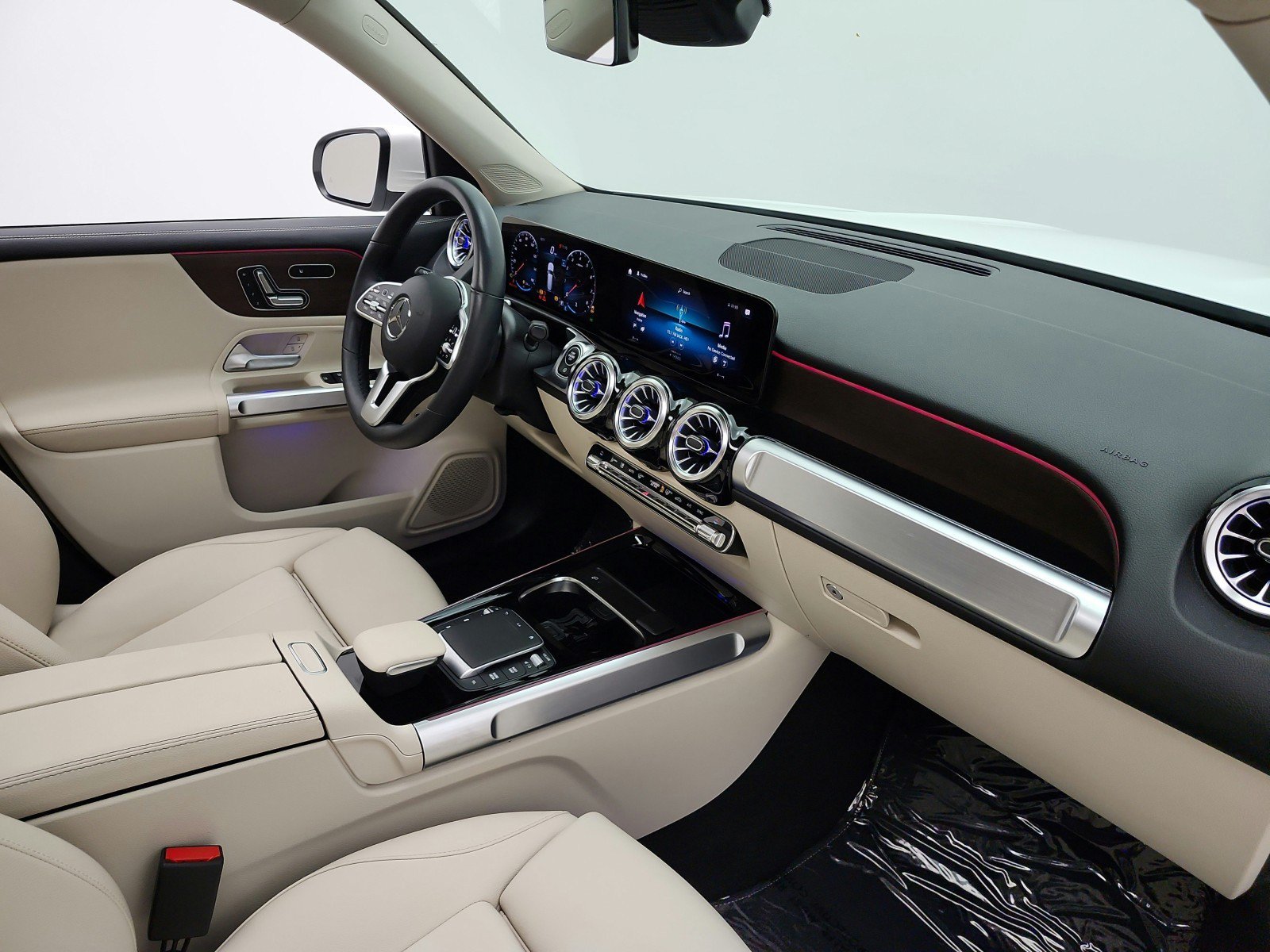 Used 2023 Mercedes-Benz GLB 250 image 22