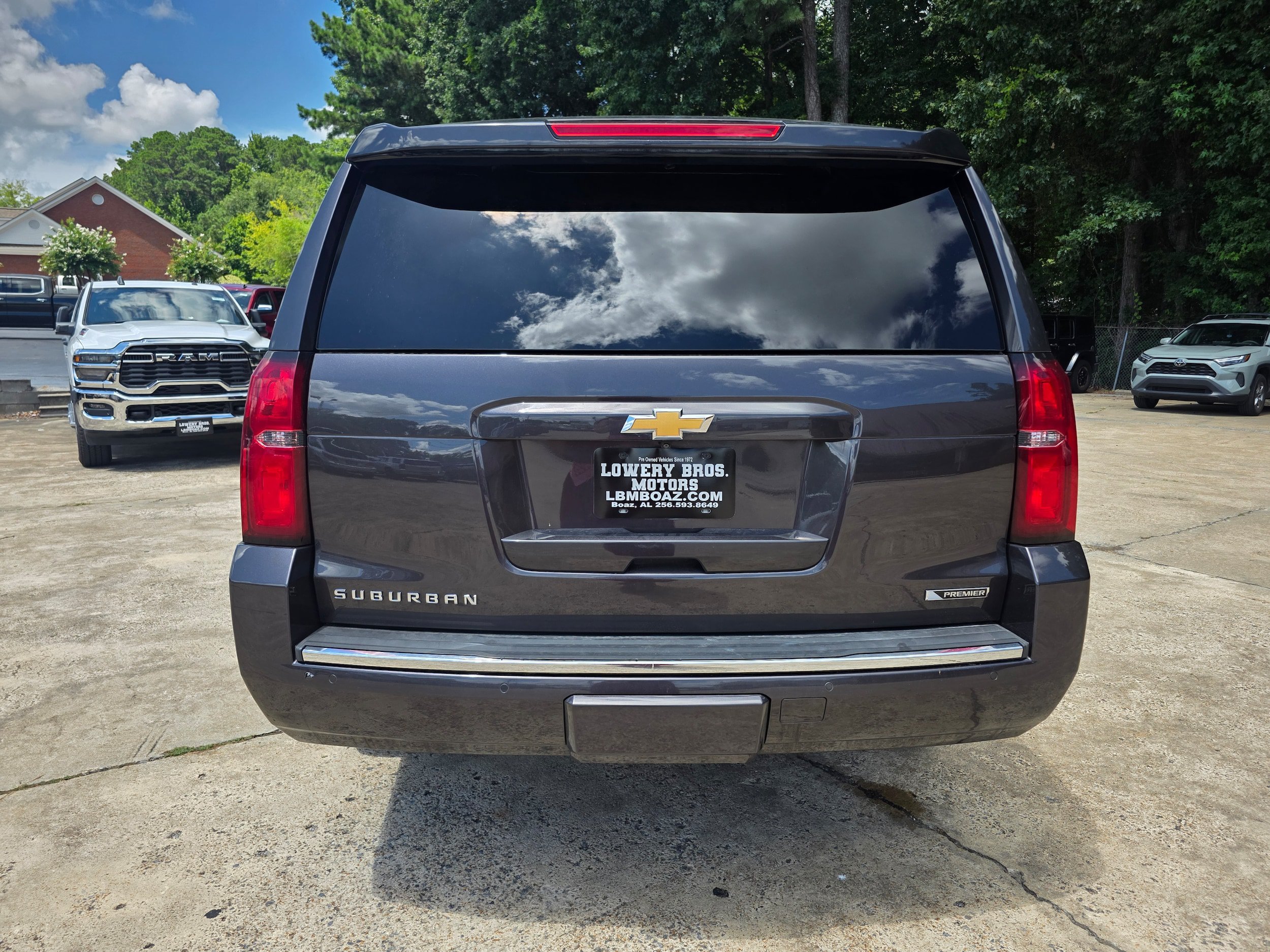 Used 2018 Chevrolet Suburban Premier AWD/4WD image 6