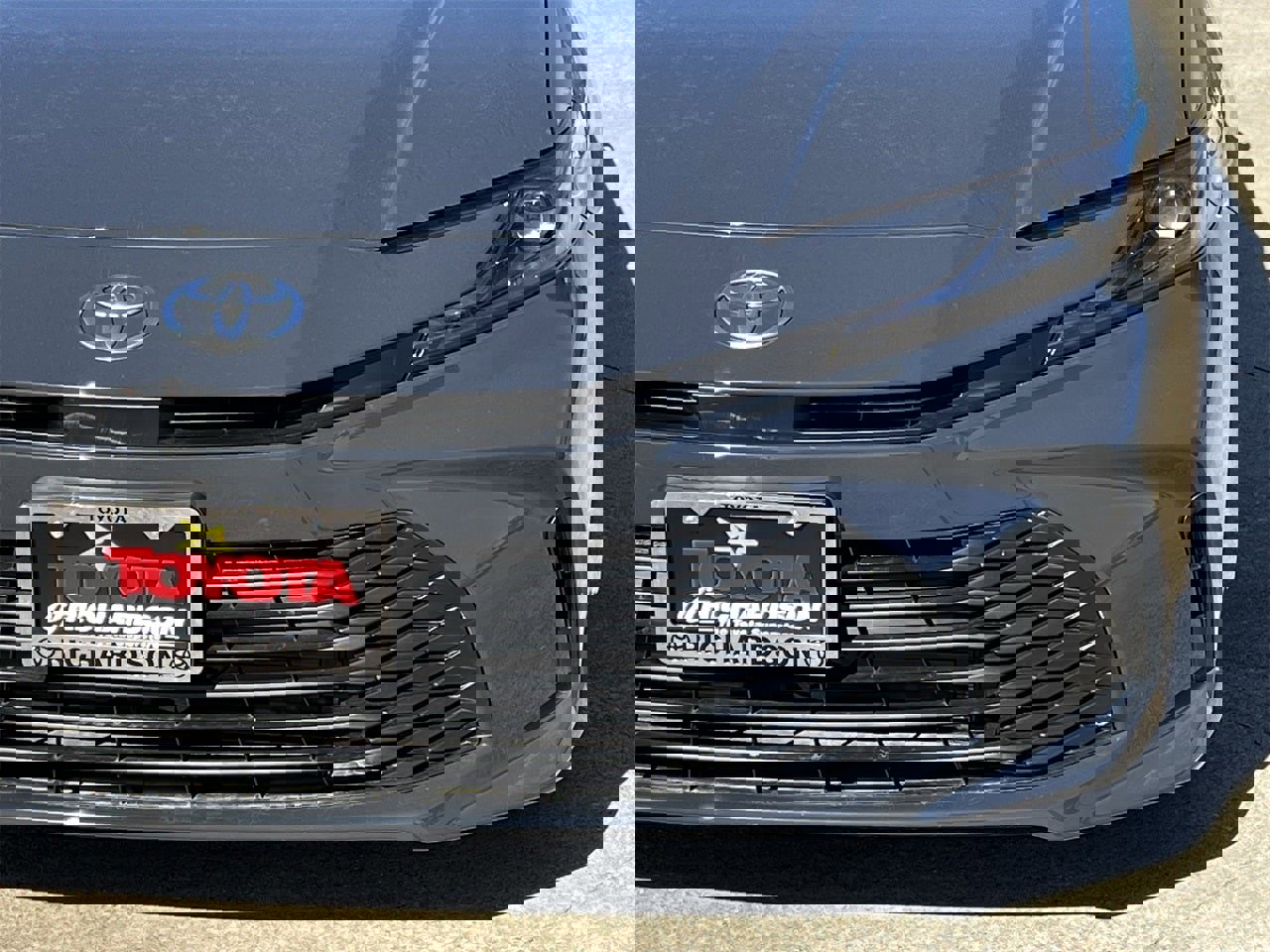 Used 2025 Toyota Camry LE image 8