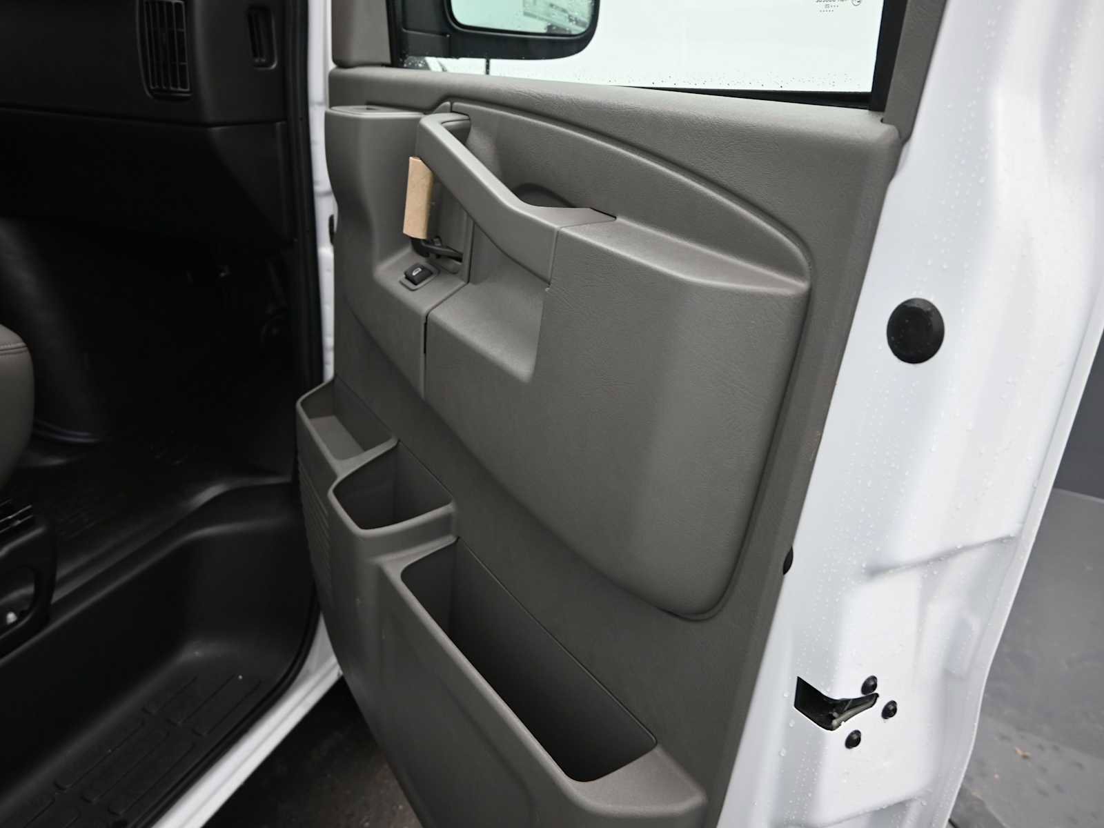 New 2025 GMC Savana 2500 w/ Driver Convenience Package image 20