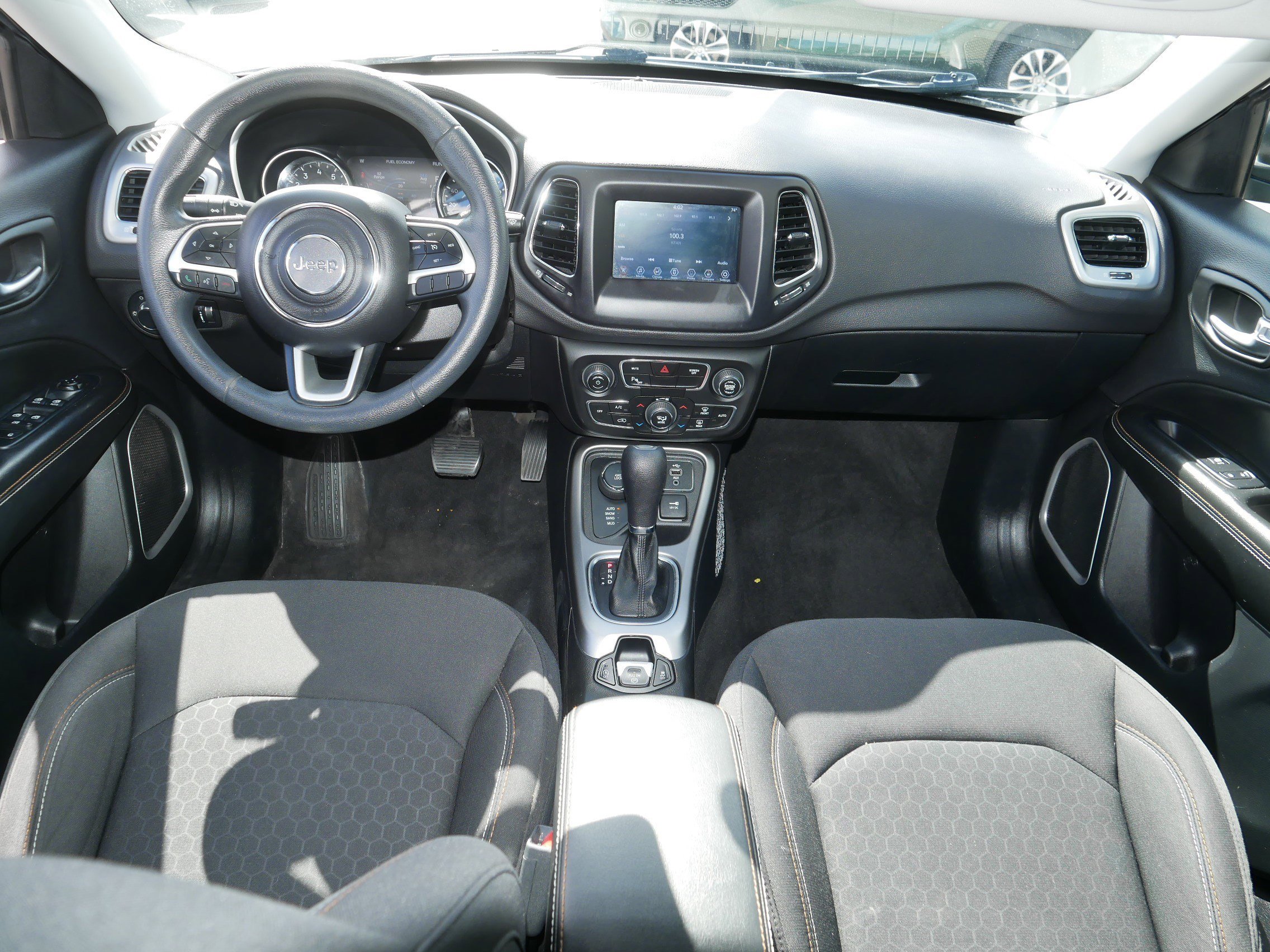 Used 2018 Jeep Compass Sport w/ Tech Group AWD/4WD image 10