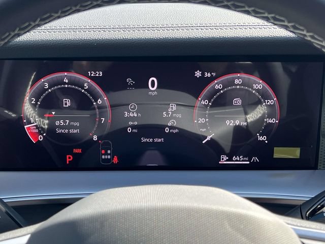 New 2026 Volkswagen Tiguan SE FWD image 16
