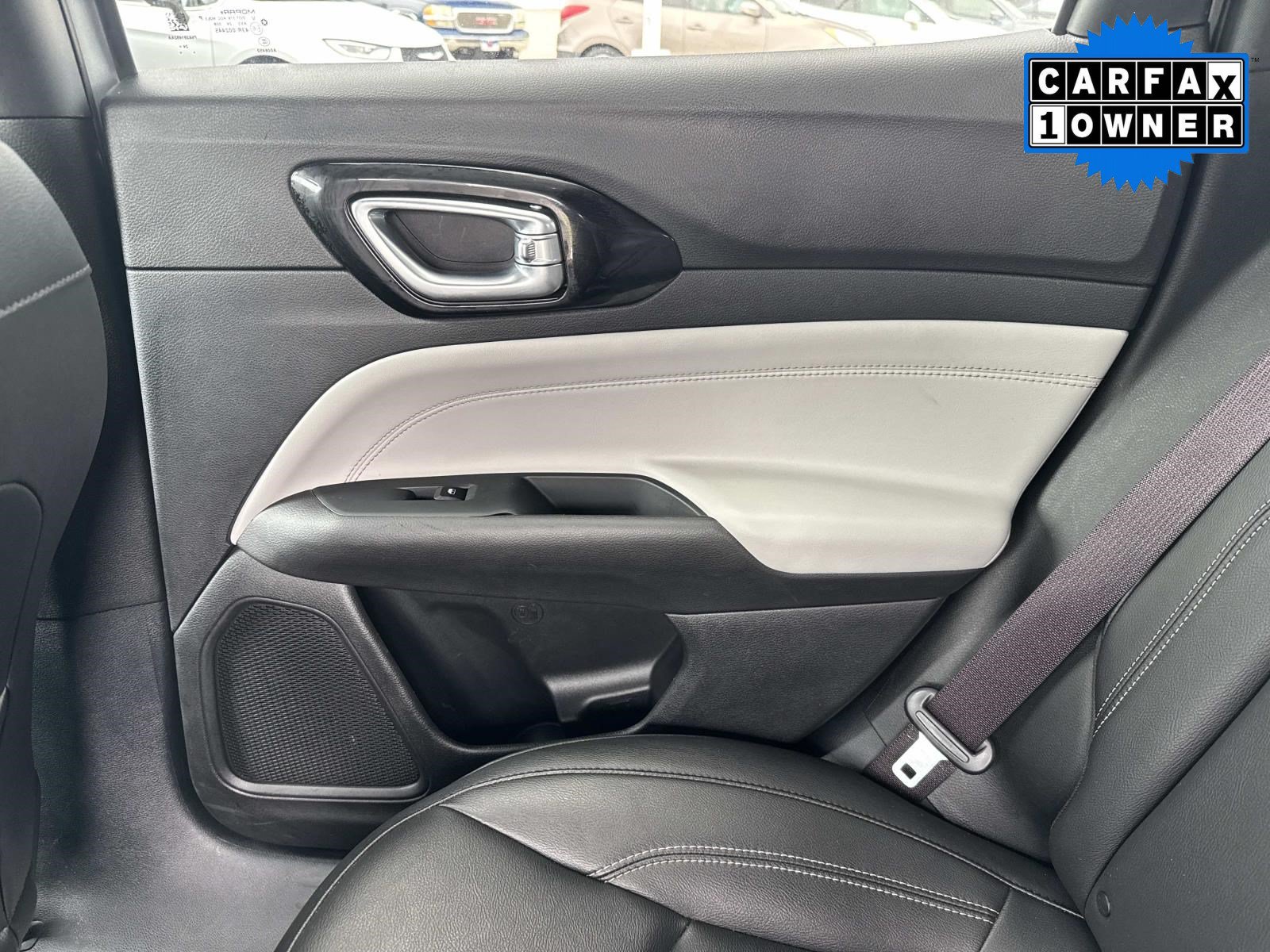 Used 2025 Jeep Compass Limited AWD/4WD image 16